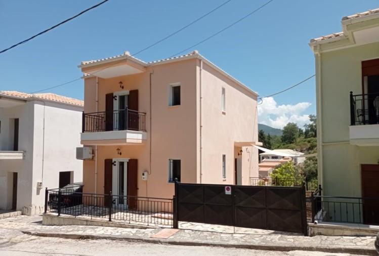 Hermes Holiday Home In The Port Of Sivota Extérieur photo