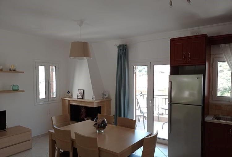 Hermes Holiday Home In The Port Of Sivota Extérieur photo