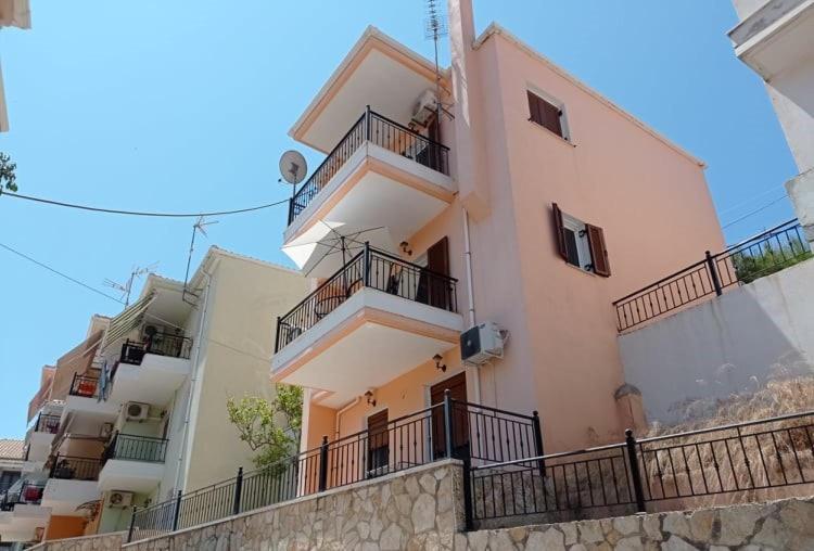 Hermes Holiday Home In The Port Of Sivota Extérieur photo